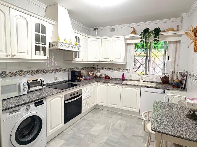 Imagen 7 Inmueble 300554 - Casa Adosada en venta en Sanlúcar De Barrameda / A 600 metros del emblematico restaurante ...