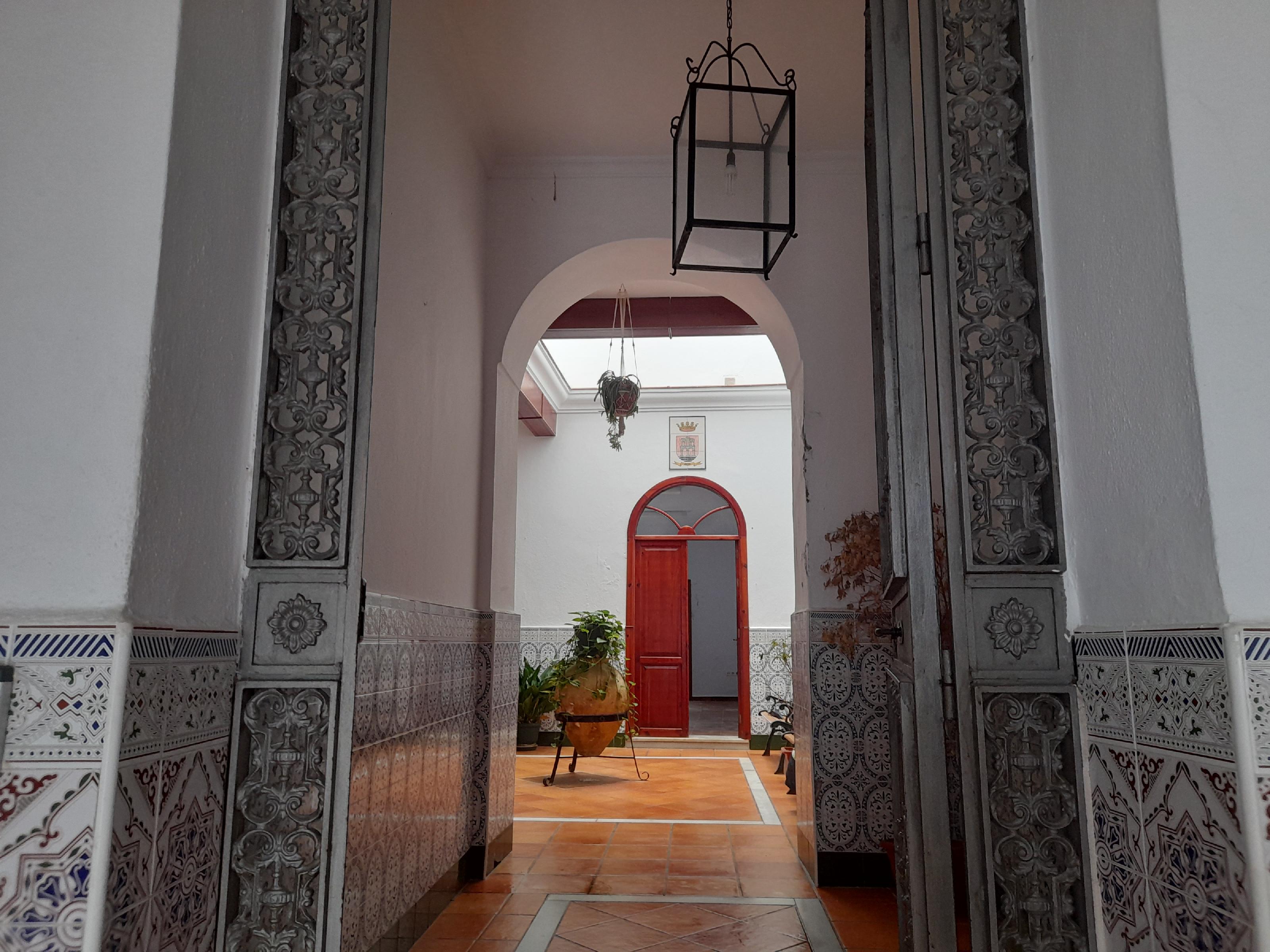 Imagen 3 Casa Adosada en venta en Arcos De La Frontera / Situado muy cerca del restaurante El Nuevo...