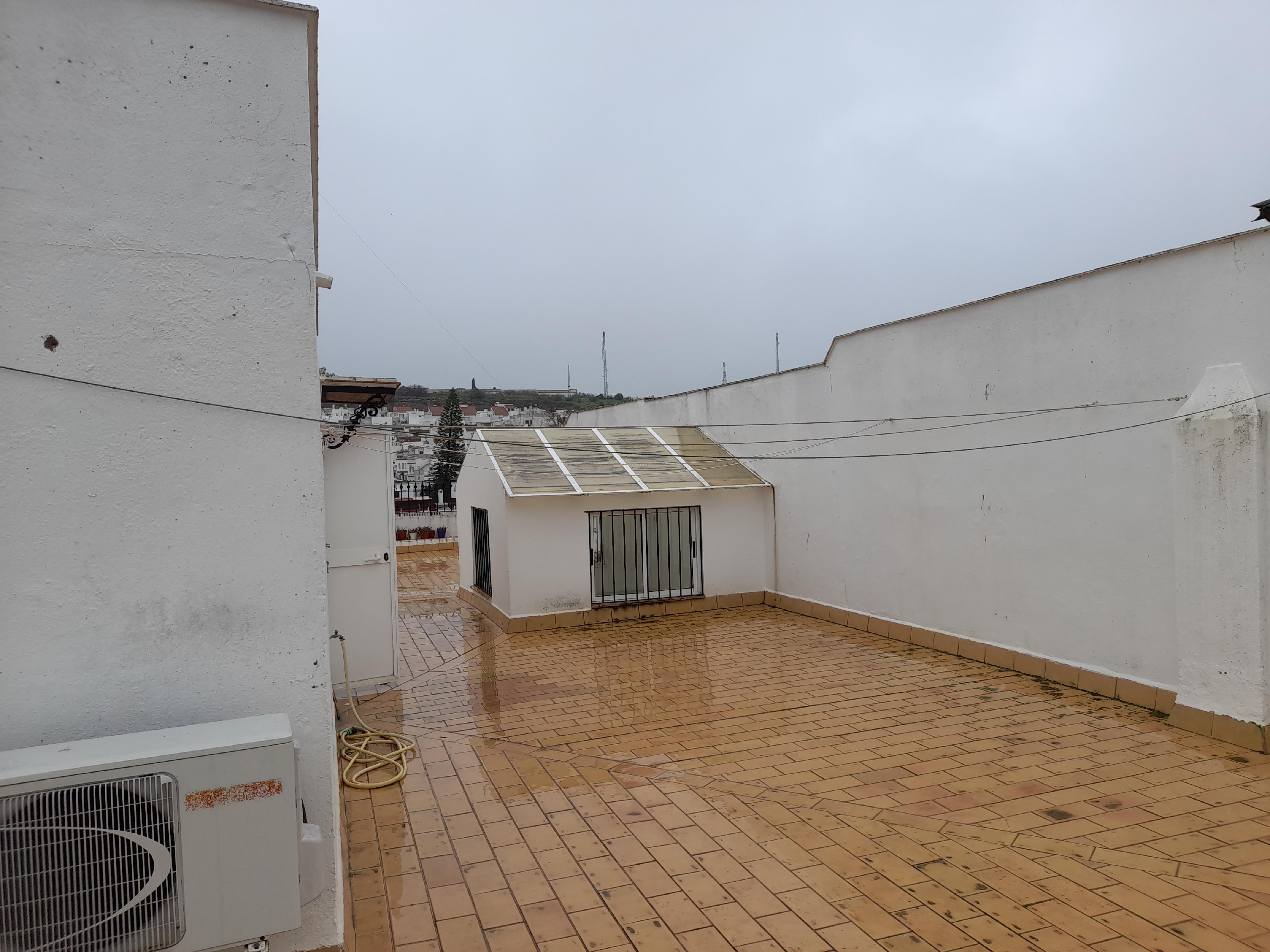 Imagen 11 Casa Adosada en venta en Arcos De La Frontera / Situado muy cerca del restaurante El Nuevo...