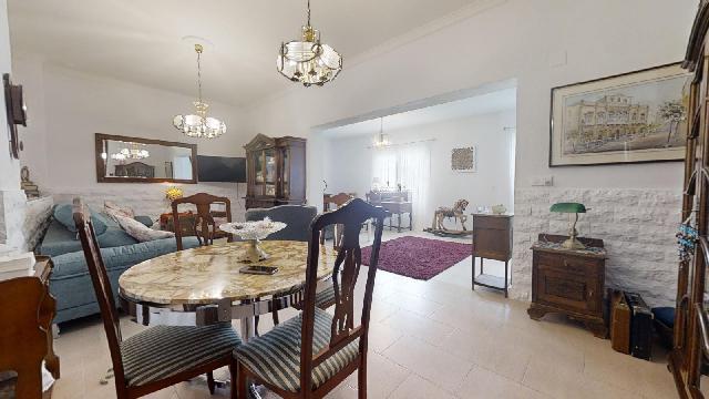 Imagen 1 Inmueble 301118 - Casa en venta en Jerez De La Frontera / A pocos metros de  la Pza Plateros y Pza San Marcos