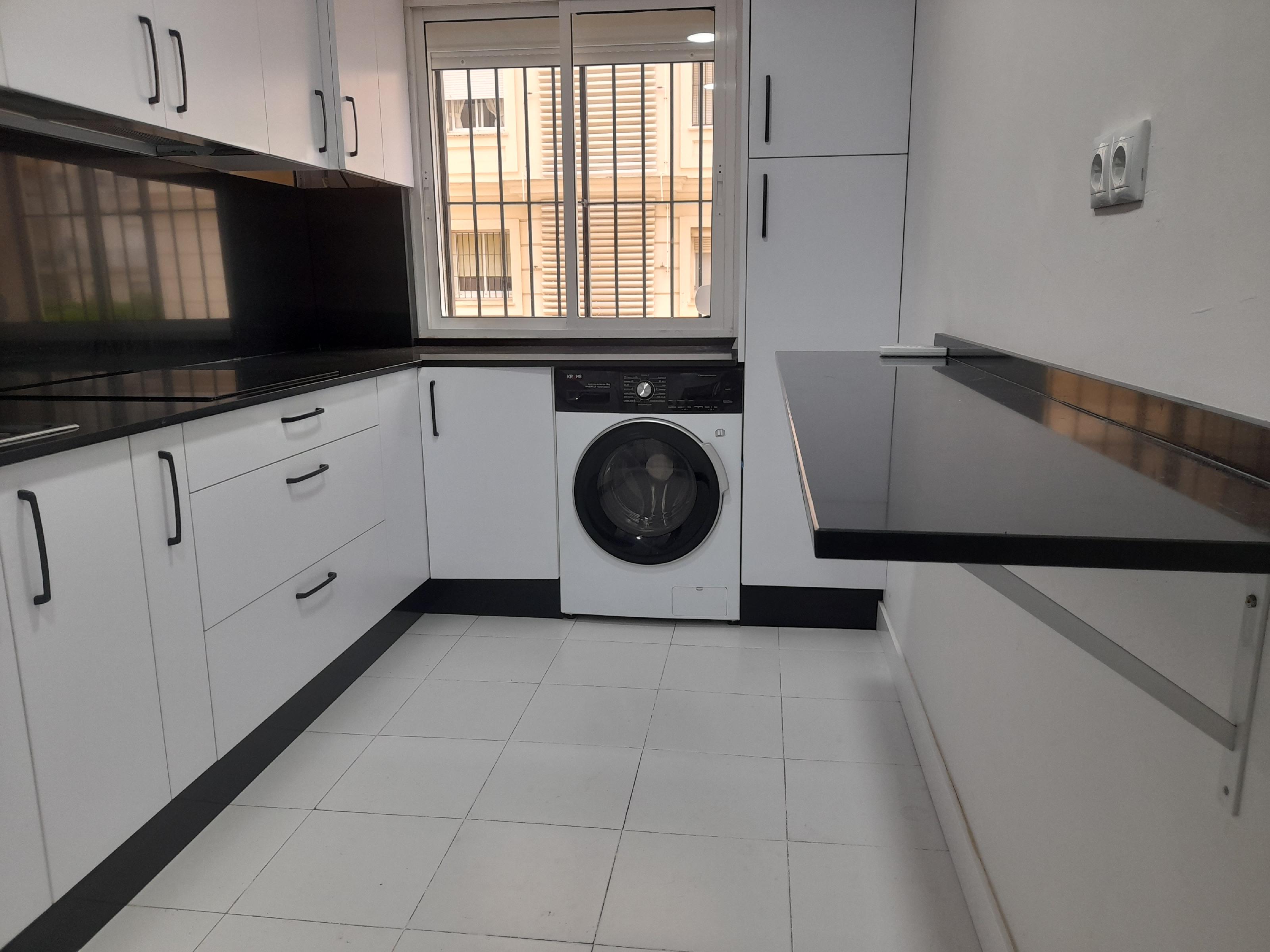 Imagen 3 Apartamento en venta en Jerez De La Frontera / Muy cerca de la plaza de toros 