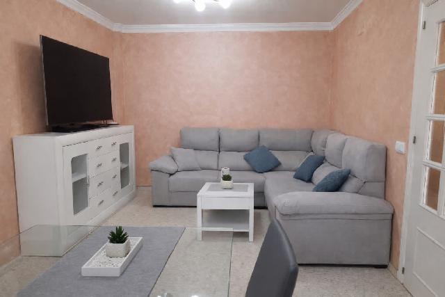 Imagen 2 Inmueble 301261 - Casa Adosada en venta en Sanlúcar De Barrameda / Muy cerca de la plaza de toros 