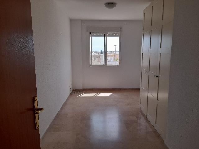 Imagen 10 Inmueble 302230 - Apartamento en venta en Jerez De La Frontera / A 500 metros del palacio de los deportes, Chapin