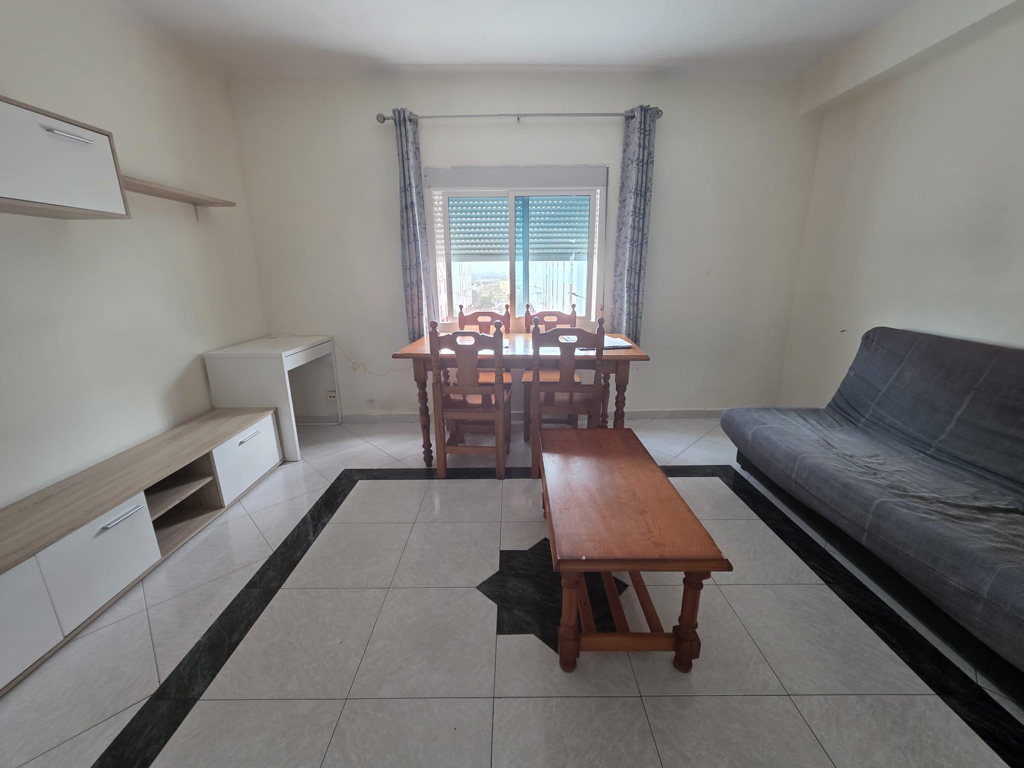 Imagen 2 Piso en venta en Chiclana De La Frontera / Barriada fuente amarga