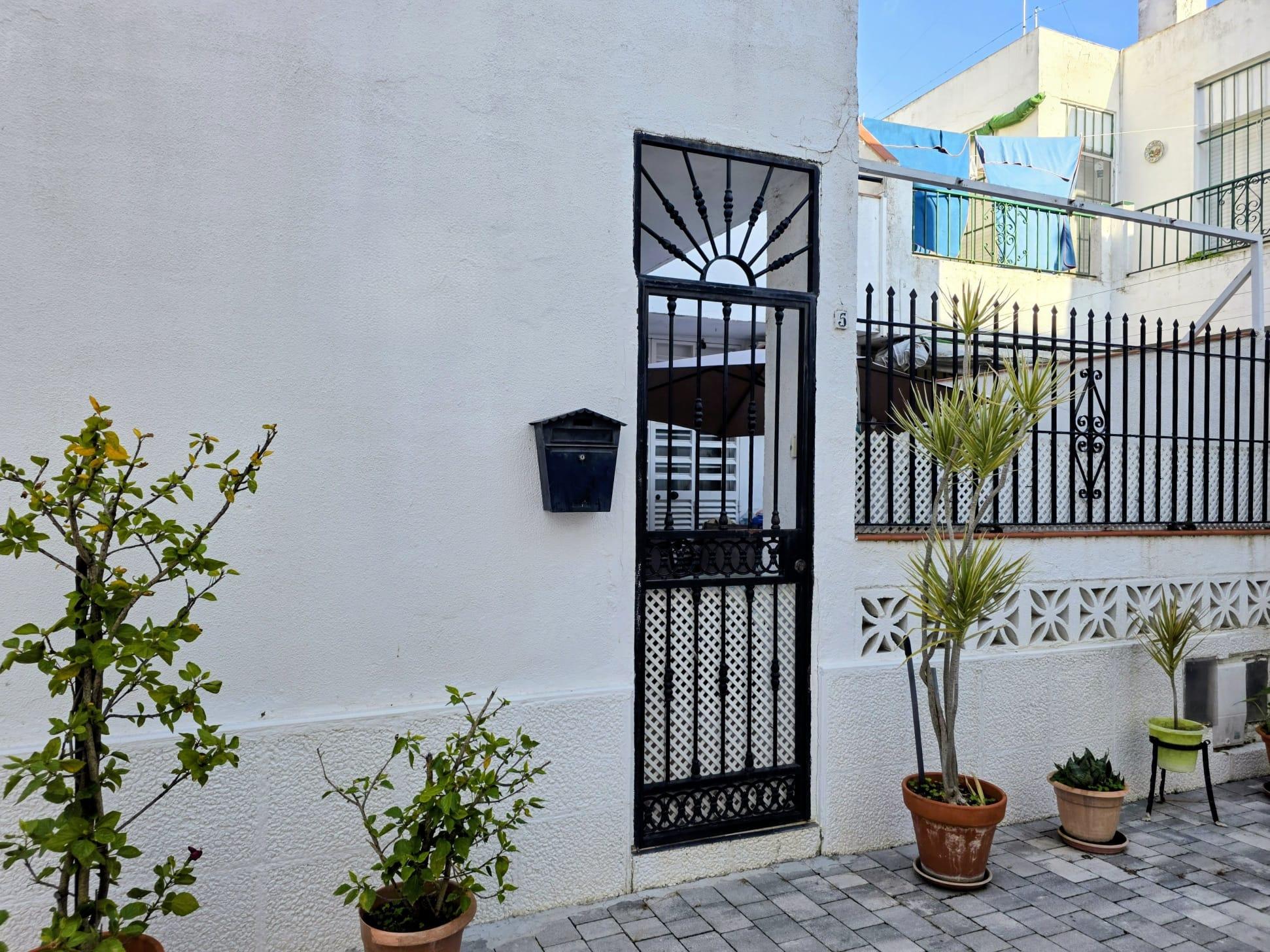 Imagen 2 Casa Adosada en venta en Puerto Real / Vivienda en una zona tranquila del rio san Pedro