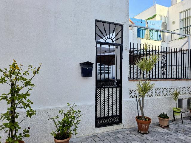 Imagen 2 Inmueble 301263 - Casa Adosada en venta en Puerto Real / Vivienda en una zona tranquila del rio san Pedro