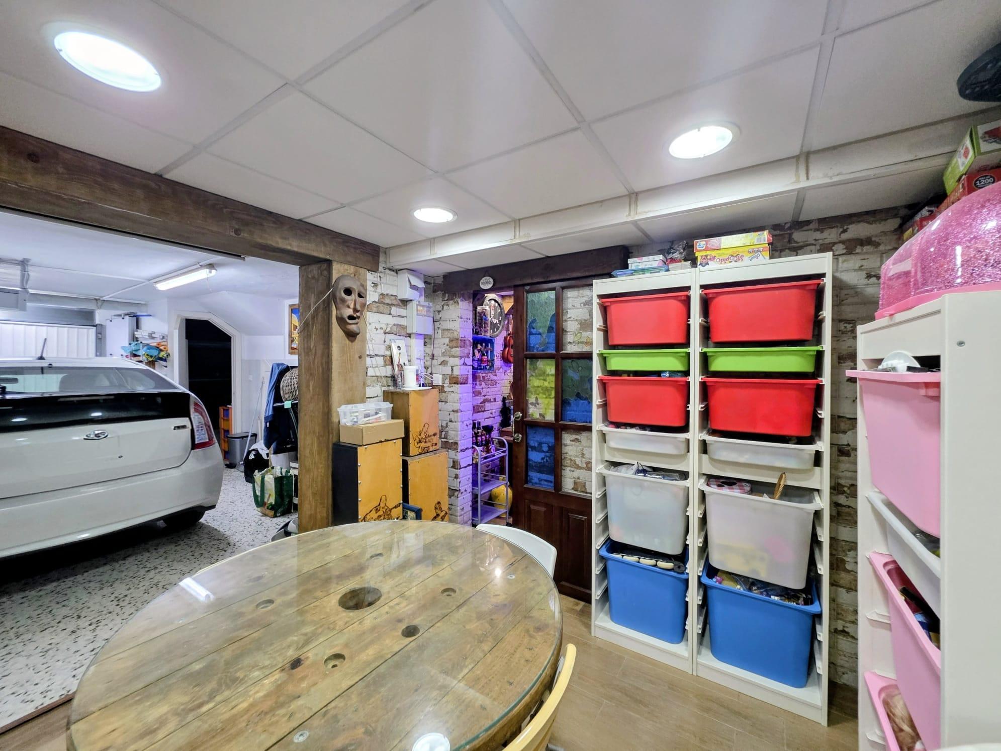 Imagen 4 Casa Adosada en venta en Puerto Real / Situada en puerto Real  zona de moda y bien comunicada.