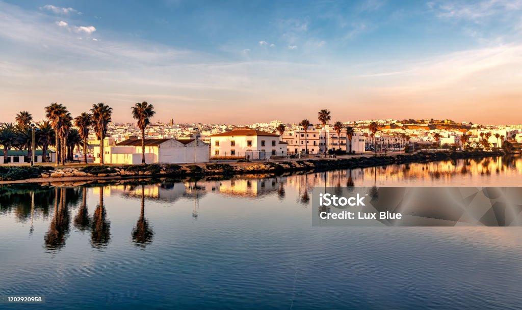 Imagen 1 Casa Rústica en venta en Conil De La Frontera / Situada cerca de la n.4 a su paso por Coni...