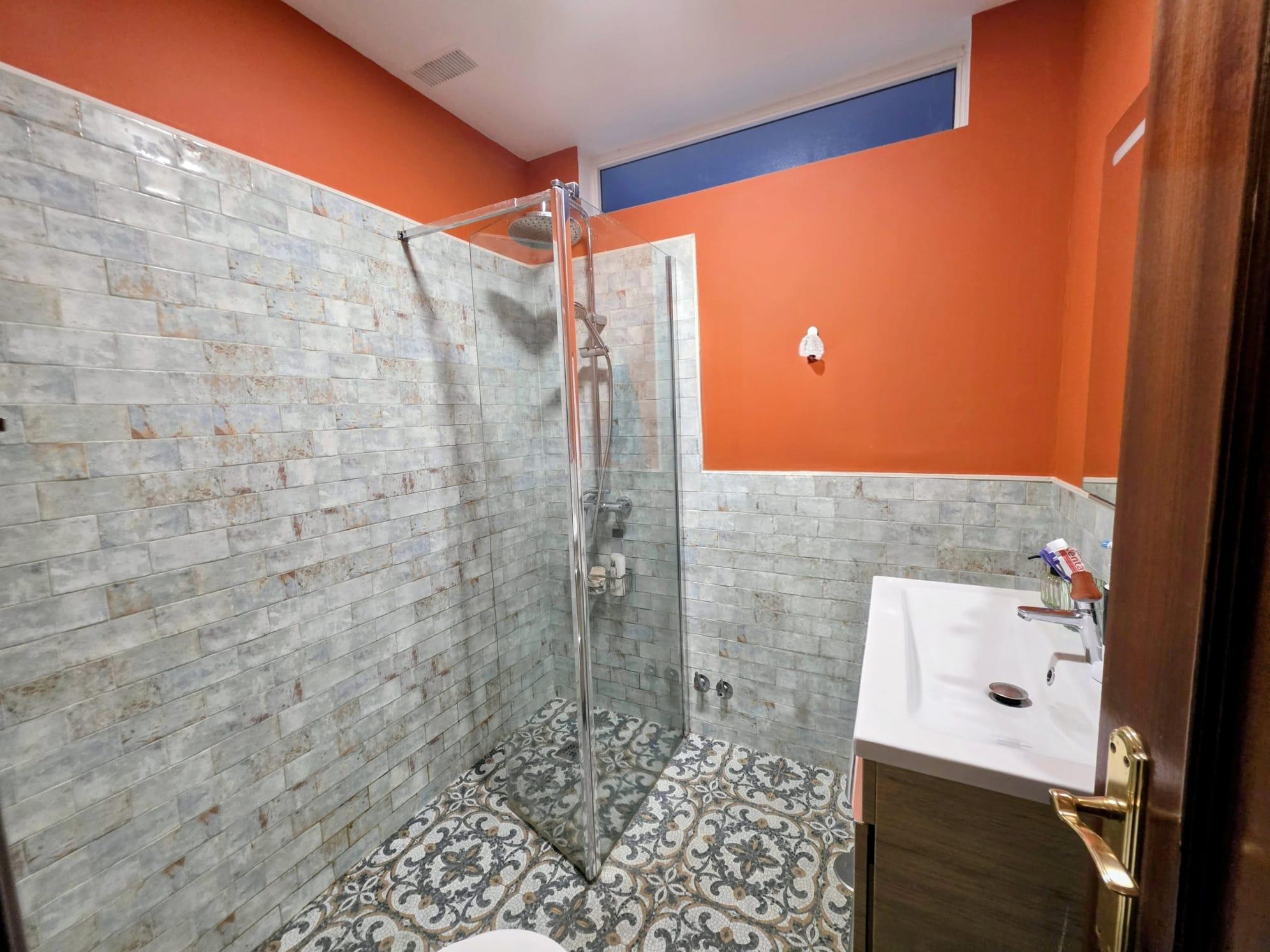 Imagen 18 Casa Adosada en venta en Chiclana De La Frontera / Situada en una zona en crecimiento bien...