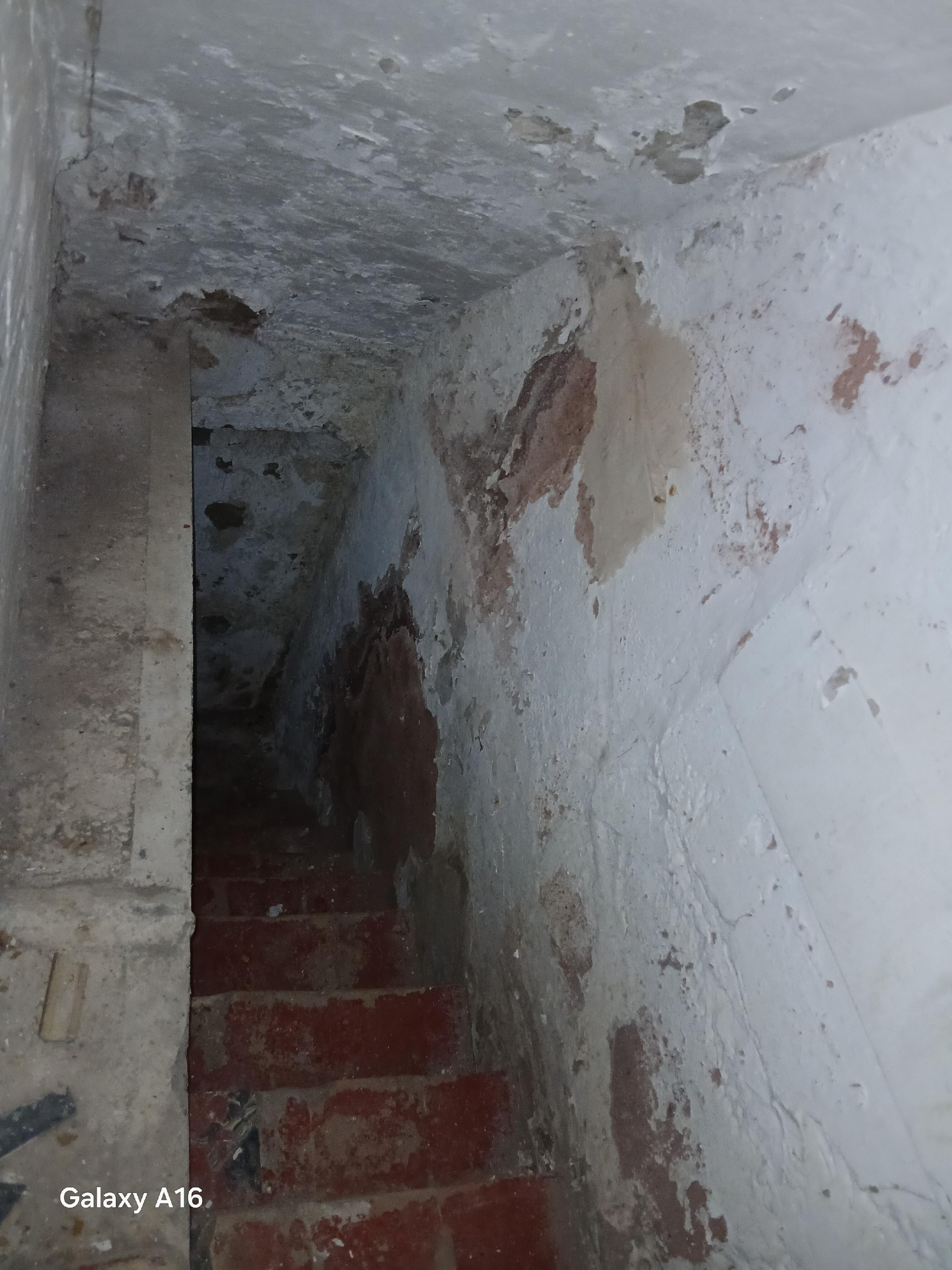 Imagen 5 Casa Adosada en venta en Onda /   Barrio del tosalet, justamente detrás del castillo.