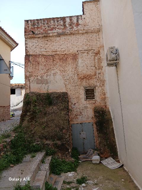 Imagen 7 Inmueble 302090 - Casa Adosada en venta en Onda /   Barrio del tosalet, justamente detrás del castillo.