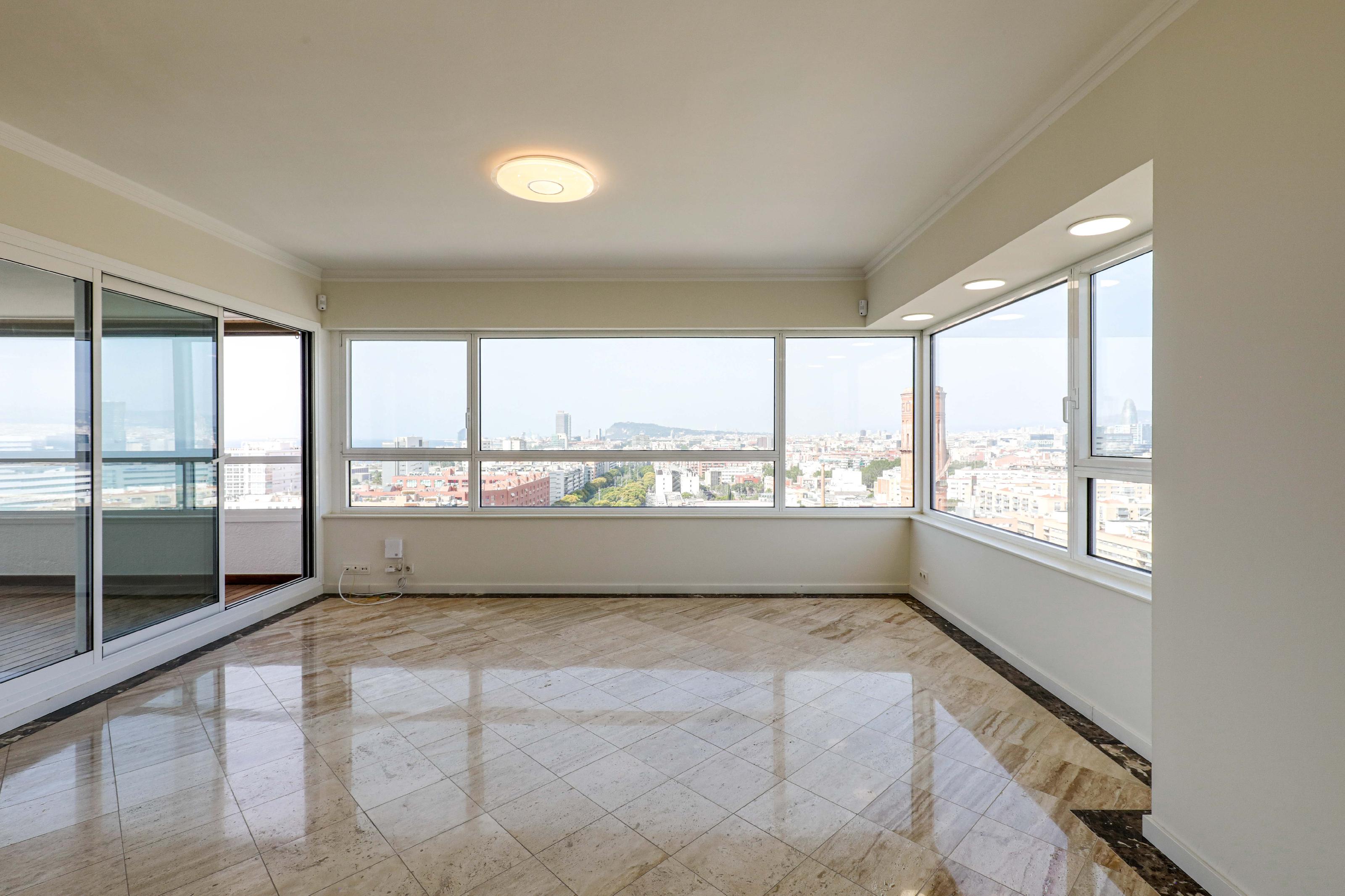 Imagen 3 Piso en venta en Barcelona / Passeig Taulat - En segunda línea de mar