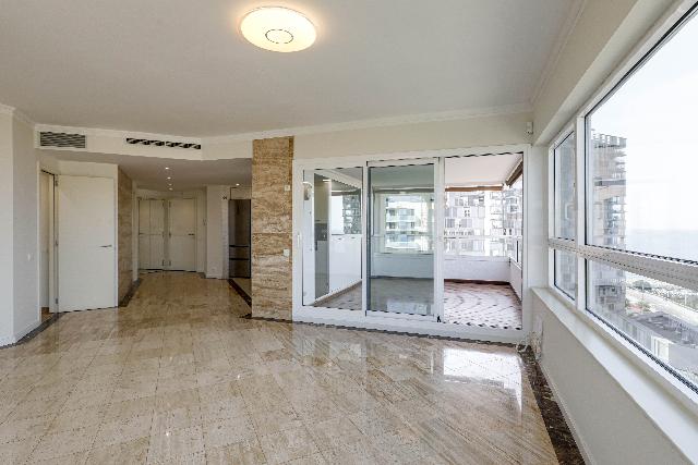 Imagen 10 Inmueble 300866 - Piso en venta en Barcelona / Passeig Taulat - En segunda línea de mar