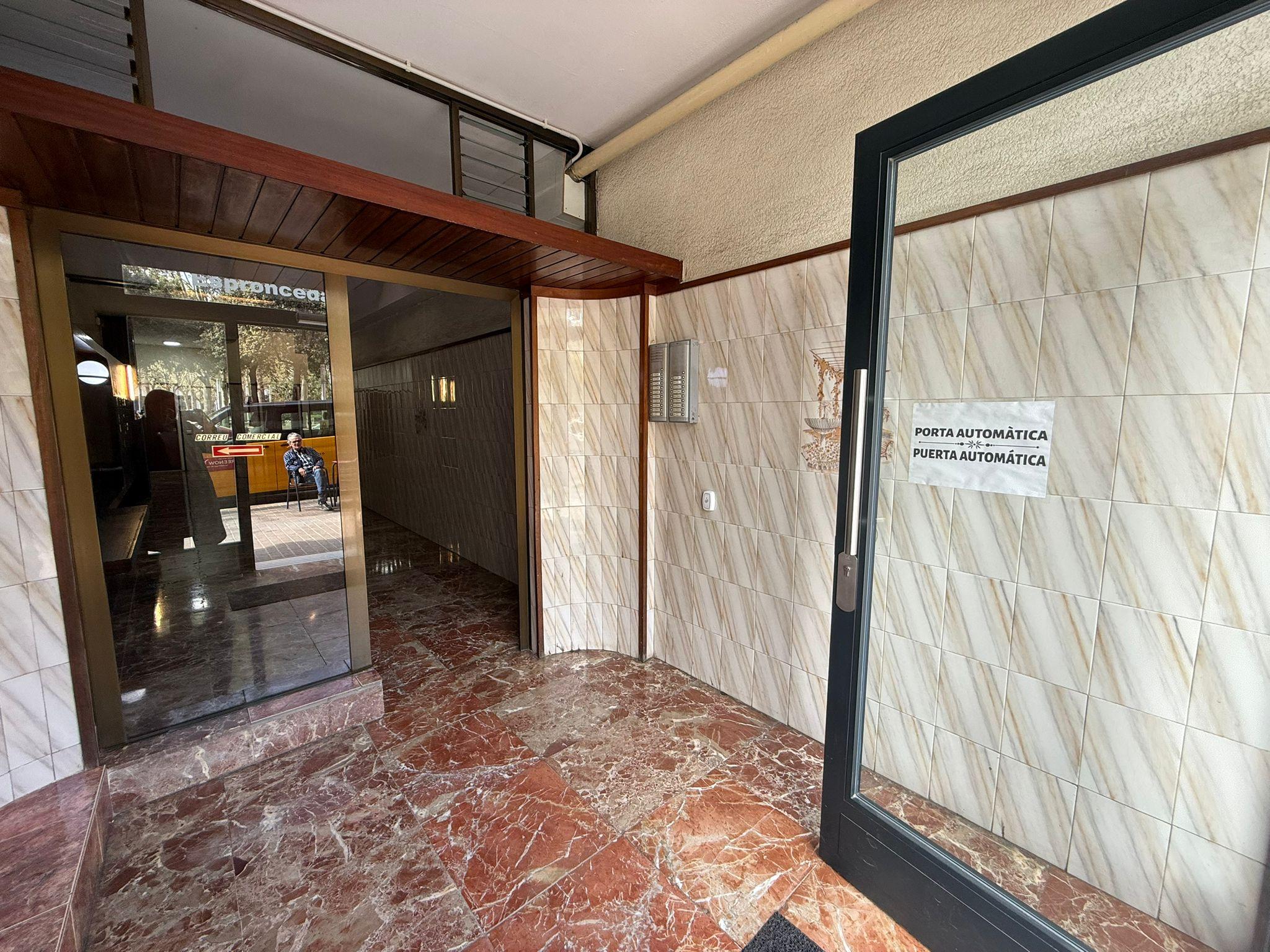 Imagen 9 Piso en venta en Barcelona / Espronceda - Jardins de Gandhi