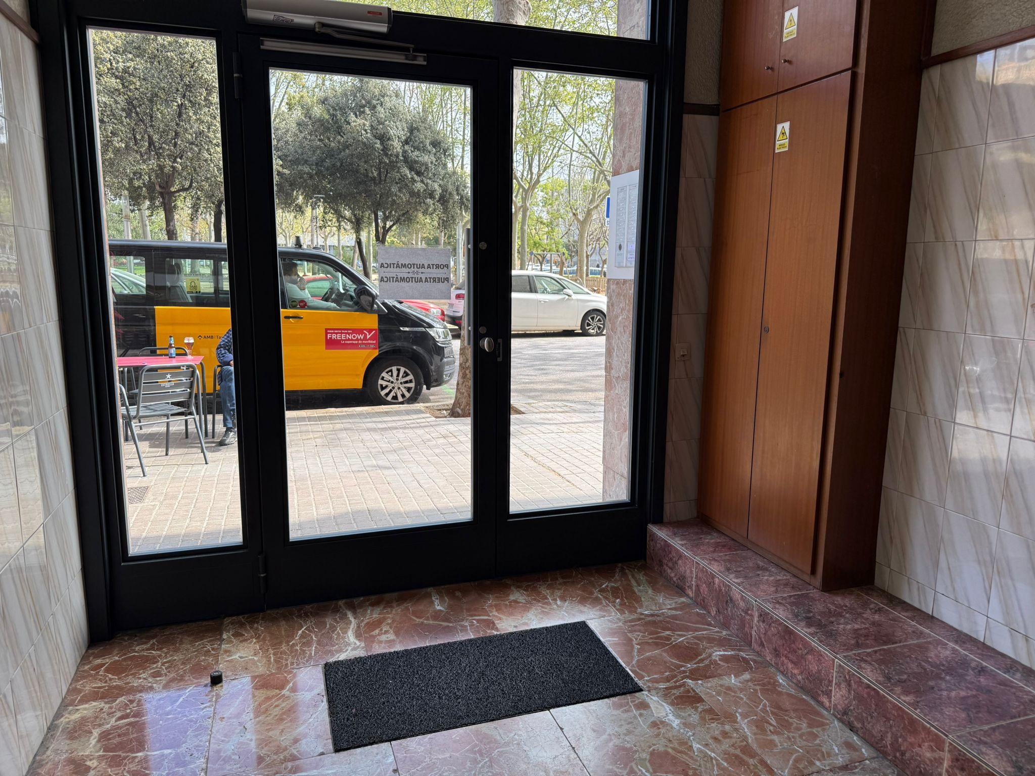 Imagen 10 Piso en venta en Barcelona / Espronceda - Jardins de Gandhi