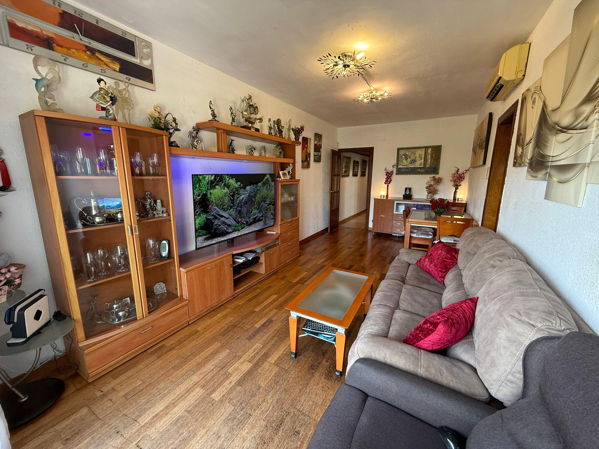 Imagen 2 Piso en venta en Barcelona / Espronceda - Jardins de Gandhi