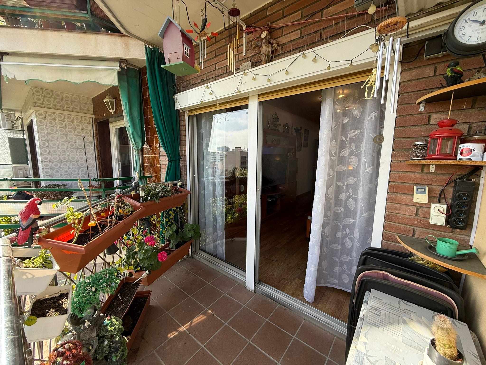 Imagen 24 Piso en venta en Barcelona / Espronceda - Jardins de Gandhi