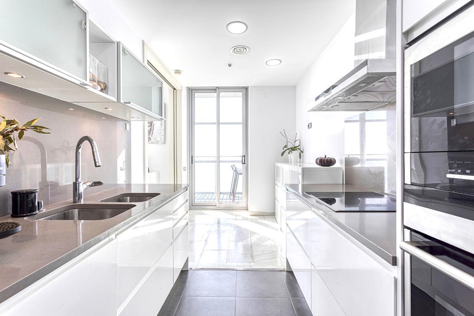 Imagen 10 Piso en venta en Barcelona / Diagonal Mar - Pg. García Fària