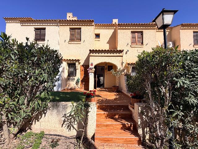 Imagen 1 Inmueble 301237 - Casa Adosada en venta en Santa Pola / Urbanizacion El Faro. Gran Alacant