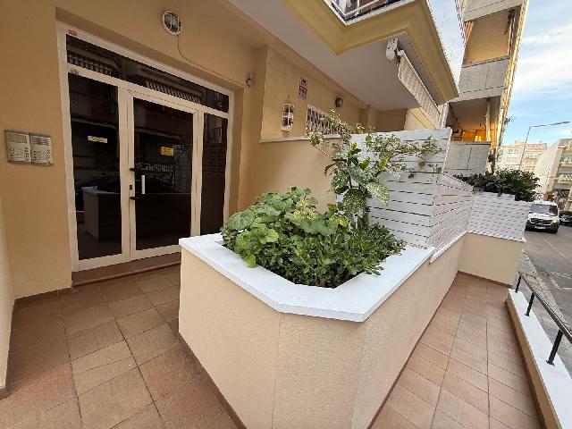 Imagen 1 Inmueble 302078 - Planta Baja en venta en Calafell / A 50 metros de la playa 