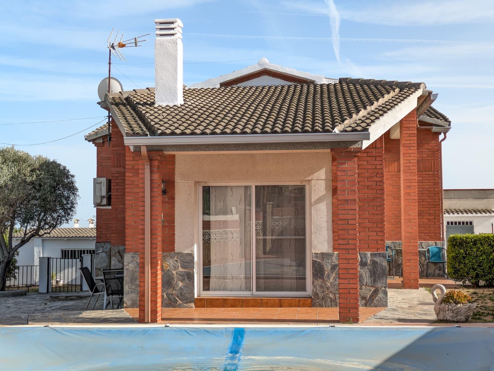 Imagen 2 Casa Aislada en venta en Bisbal Del Penedès La / Junto al centro del pueblo