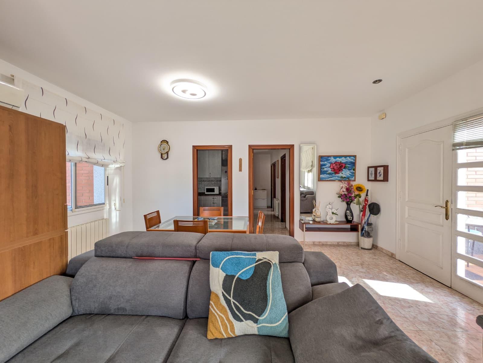 Imagen 15 Casa Aislada en venta en Bisbal Del Penedès La / Junto al centro del pueblo