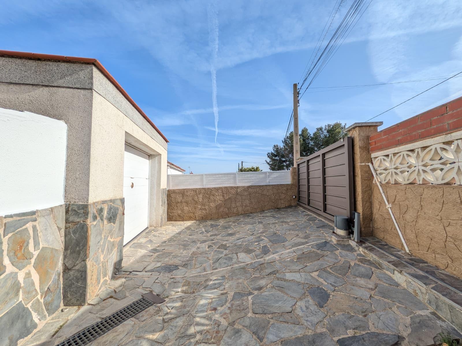 Imagen 5 Casa Aislada en venta en Bisbal Del Penedès La / Junto al centro del pueblo