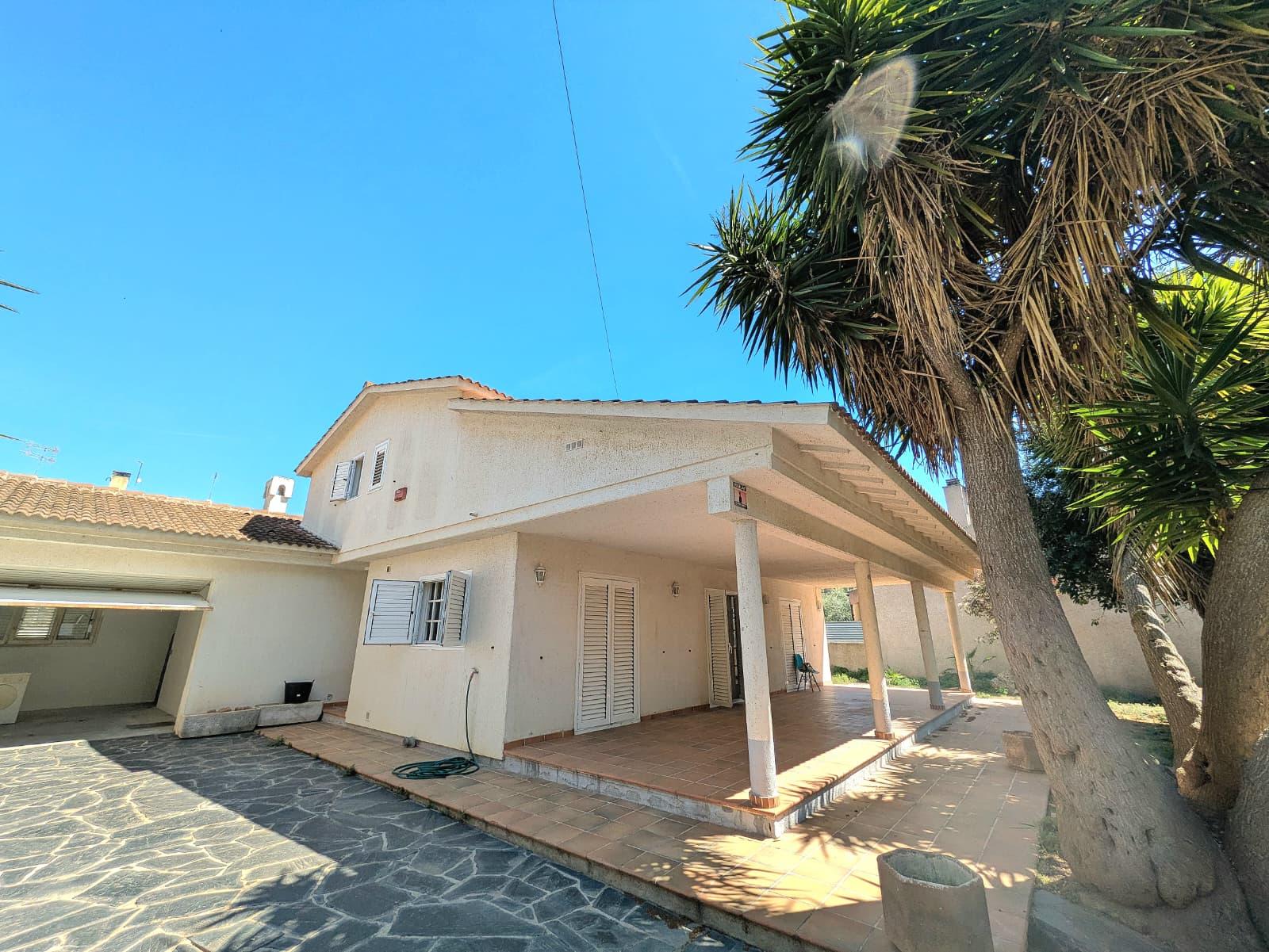 Imagen 2 Casa Aislada en venta en Bonastre / Casa a 15 minutos de Roda de Barà