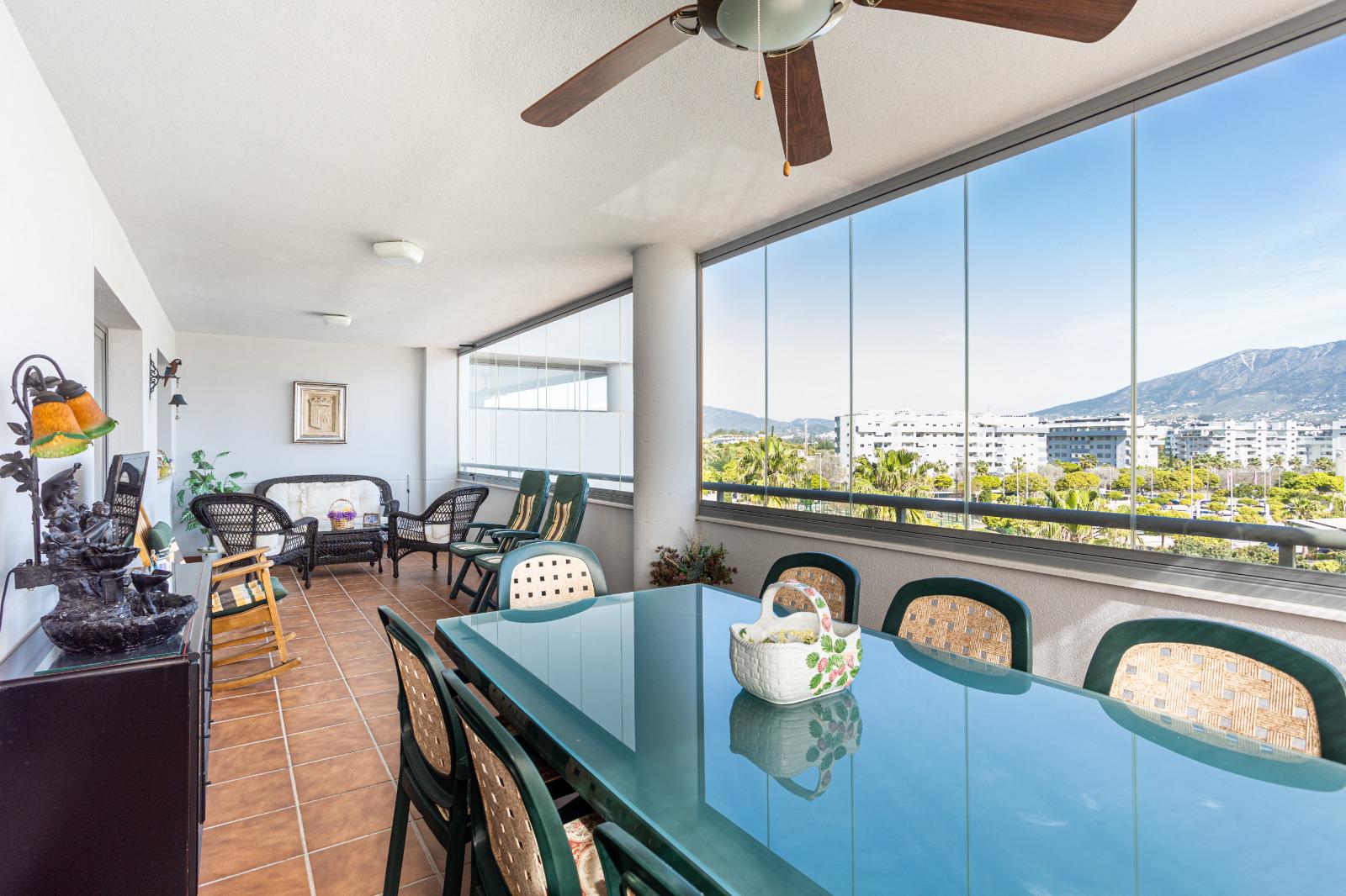 Imagen 21 Apto. Playa en venta en Fuengirola / Residencial Las Palmeras