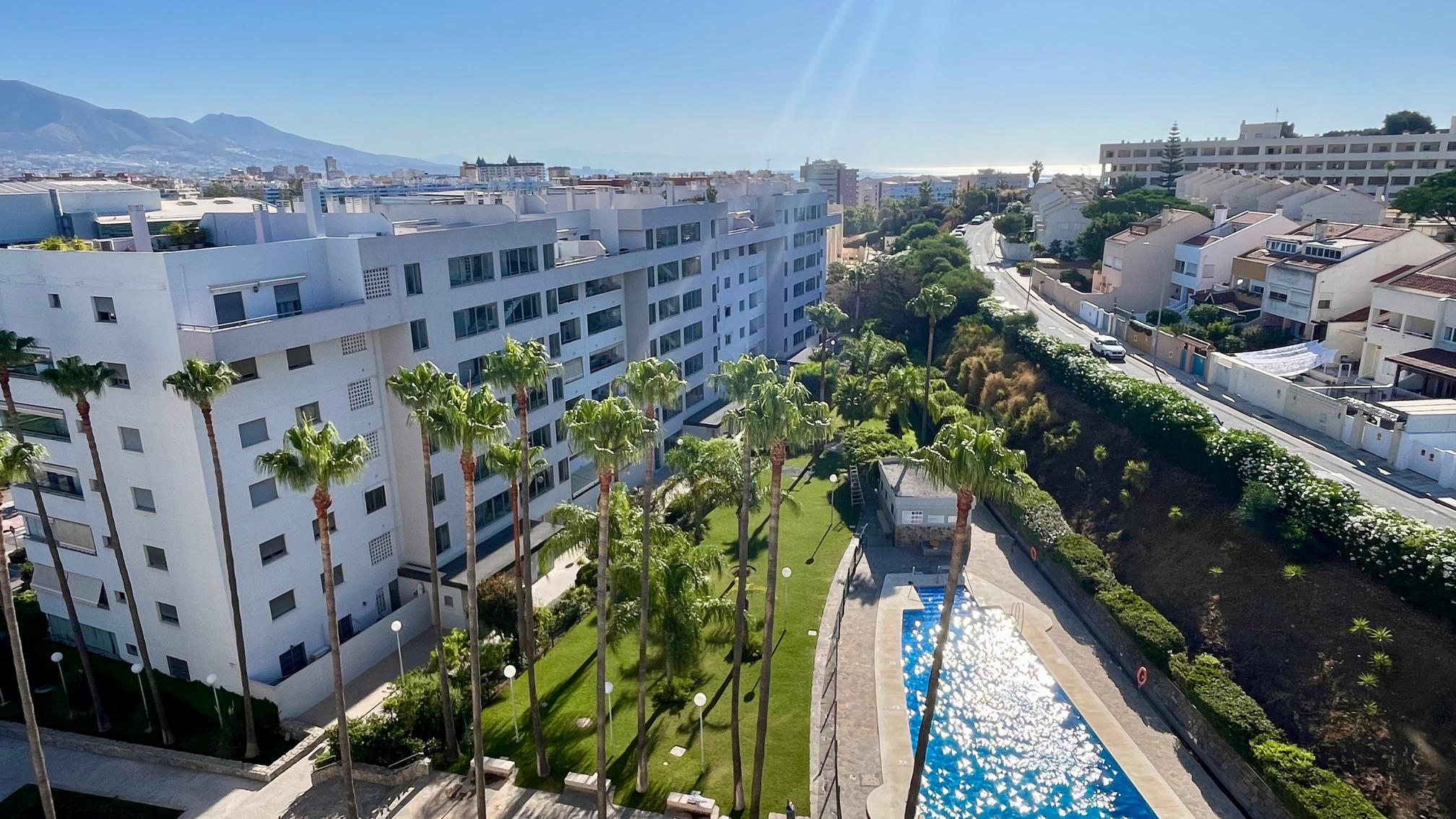 Imagen 4 Apto. Playa en venta en Fuengirola / Residencial Las Palmeras