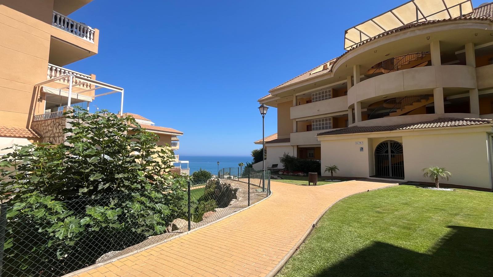 Imagen 28 Apto. Playa en venta en Fuengirola / Carvajal-Res. Don Juan