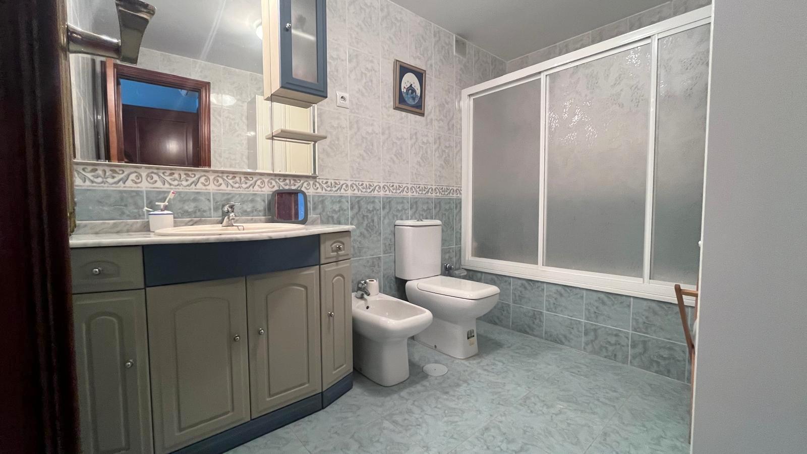 Imagen 20 Apto. Playa en venta en Fuengirola / Carvajal-Res. Don Juan