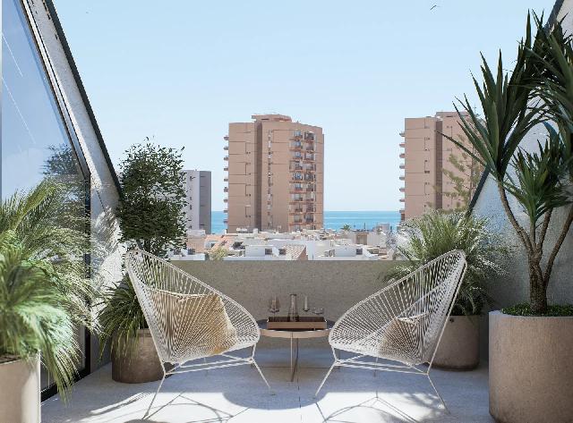 Imagen 3 Inmueble 298191 - Ático en venta en Fuengirola / Avenida Santa Amalia. 