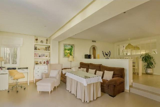 Imagen 2 Inmueble 300547 - Casa Aislada en venta en Fuengirola / Sol Villas-Zona Castillo Sohail-