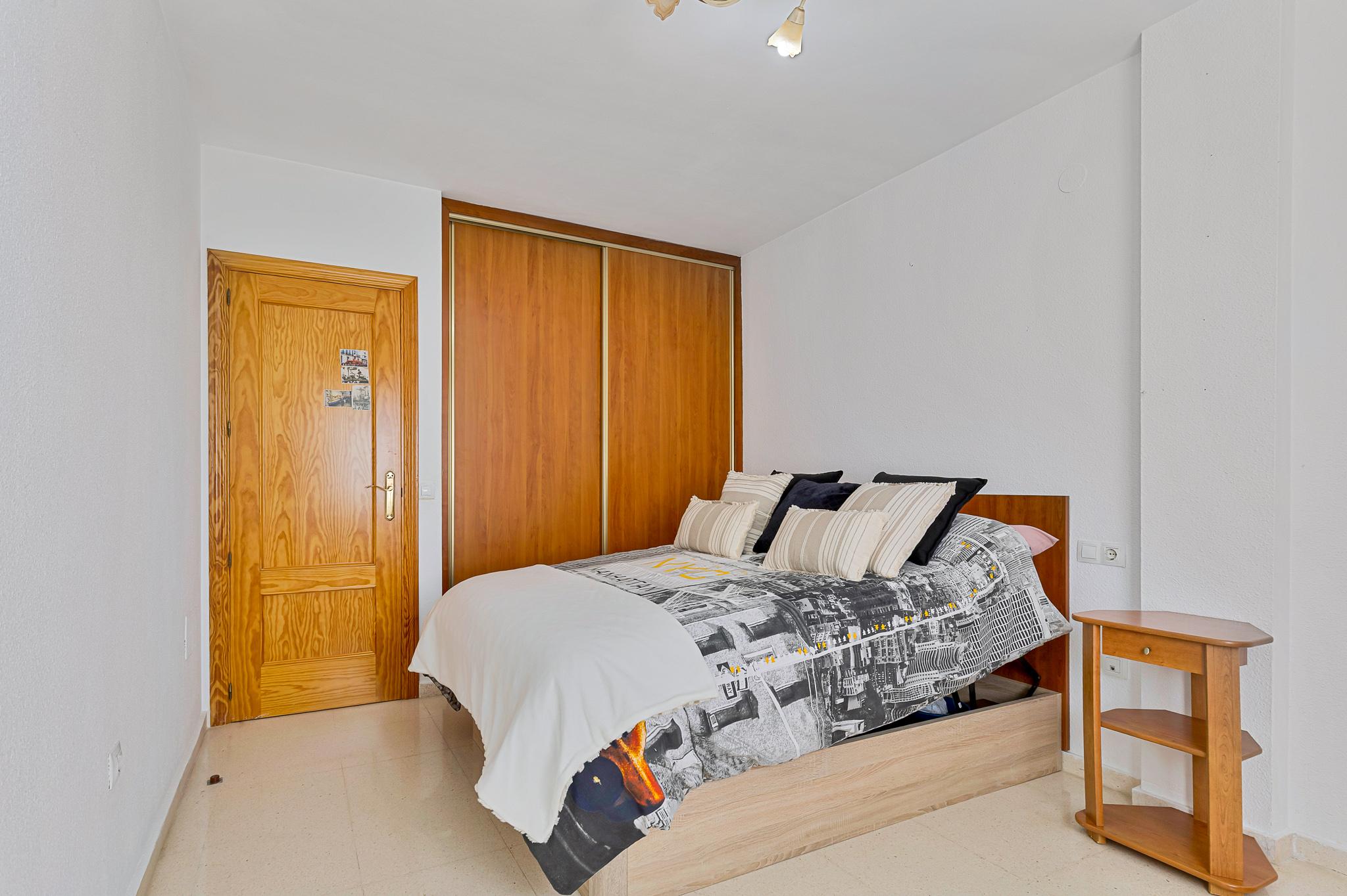 Imagen 5 Apto. Playa en venta en Fuengirola / Res. Los Tartesos - Los Pacos