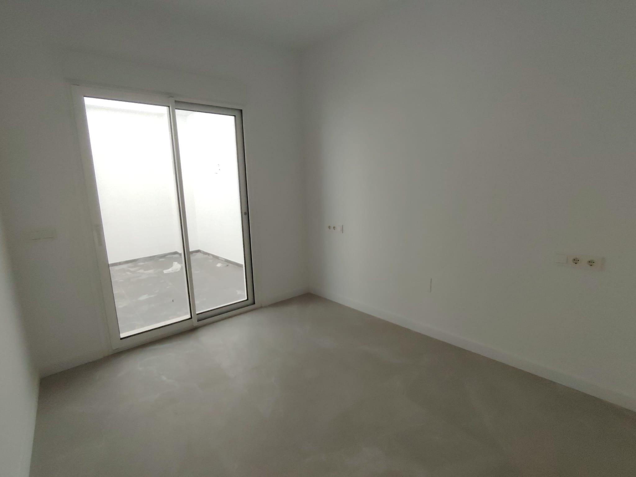 Imagen 7 Apto. Playa en venta en Fuengirola / Puerto Deportivo
