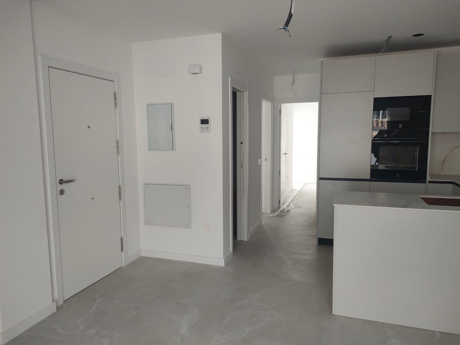 Imagen 4 Apto. Playa en venta en Fuengirola / Puerto Deportivo