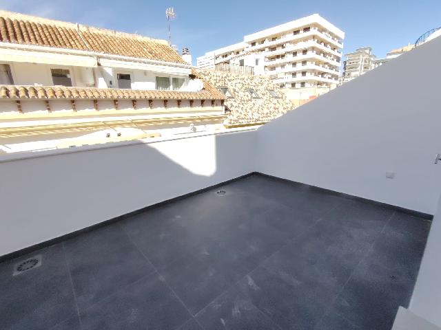 Imagen 2 Inmueble 301934 - Ático en venta en Fuengirola / Puerto Deportivo