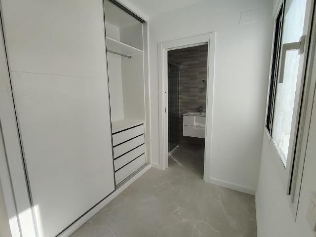 Imagen 11 Inmueble 301937 - Apto. Playa en venta en Fuengirola / Puerto Deportivo
