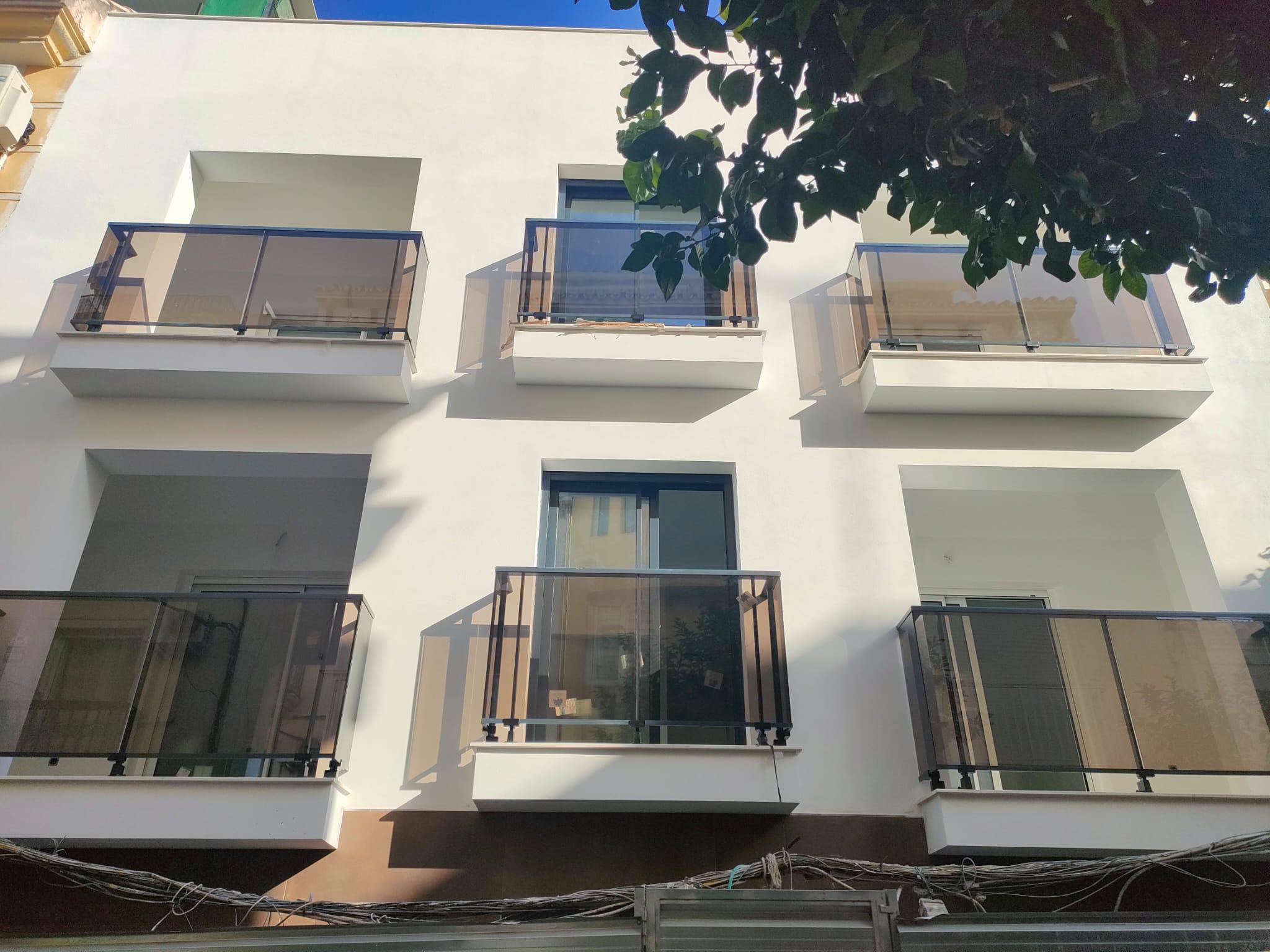 Imagen 17 Apto. Playa en venta en Fuengirola / Puerto Deportivo