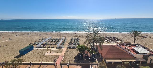 Imagen 2 Inmueble 302006 - Apto. Playa en venta en Fuengirola / Paseo Marítimo Rey de España