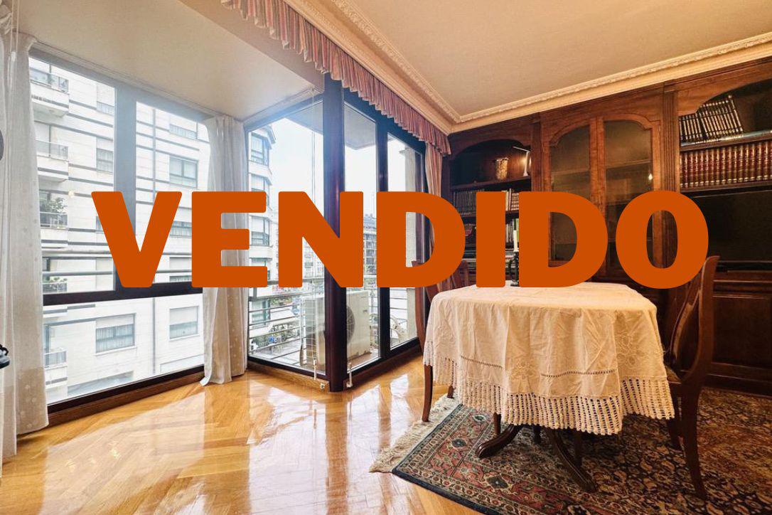 Imagen 1 Piso en venta en Donostia-San Sebastián / Plaza Nafarroa Beherea-Gros-Donostia