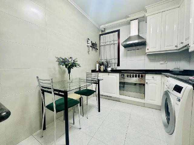 Imagen 15 Inmueble 283675 - Piso en venta en Donostia-San Sebastián / Plaza Nafarroa Beherea-Gros-Donostia