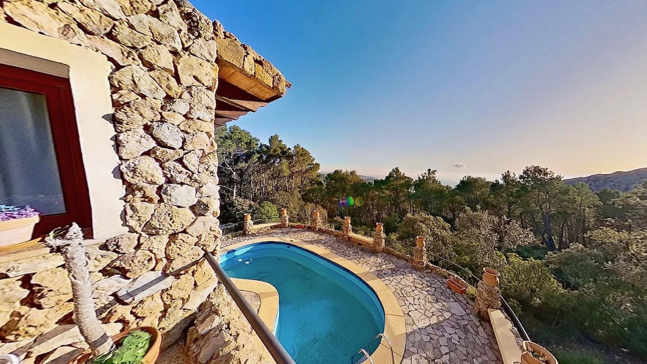 Imagen 1 Casa Rústica en venta en Puigpunyent / Puigpunyent-Suroeste de Mallorca