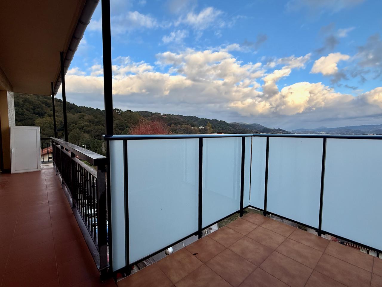 Imagen 2 Piso en venta en Donostia-San Sebastián / Camino de Mendiola-Ategorrieta-Donostia