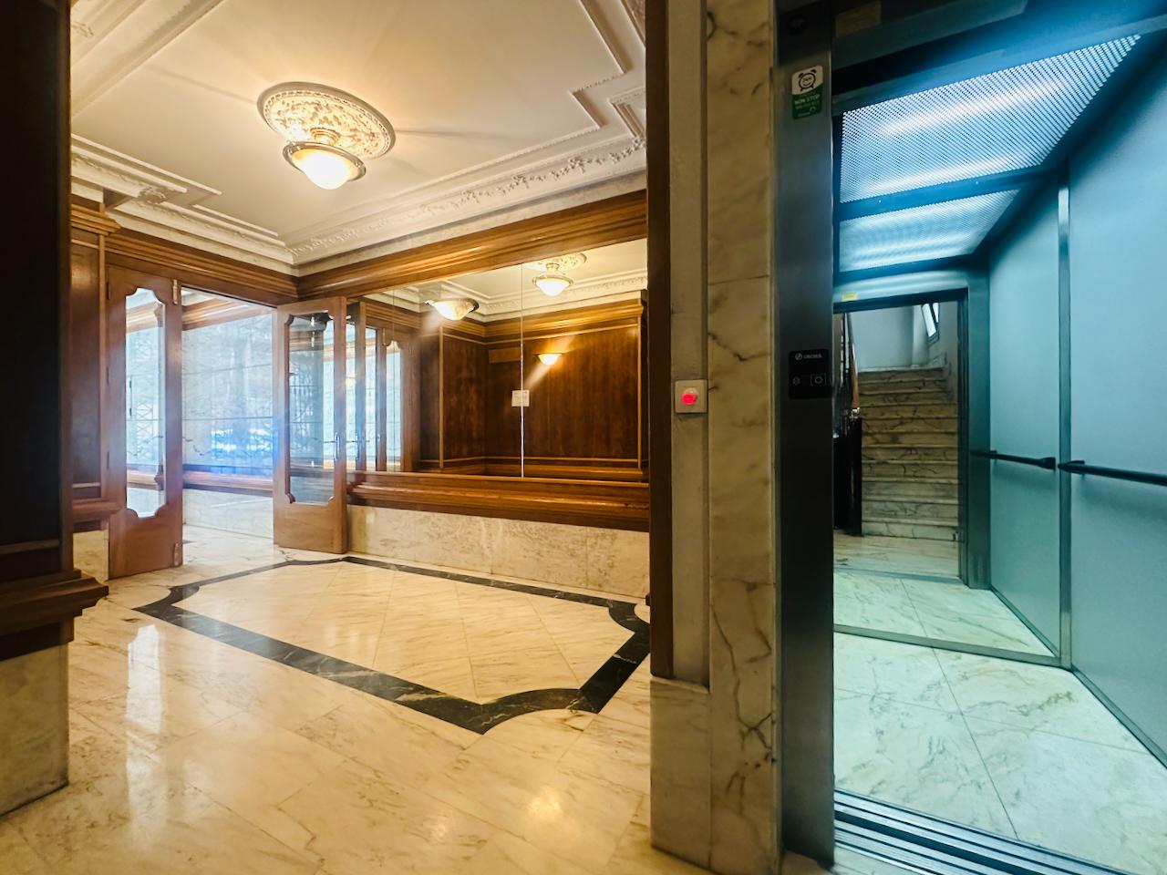 Imagen 21 Piso en venta en Donostia-San Sebastián / Playa de la Concha-Calle Marina-Donostia