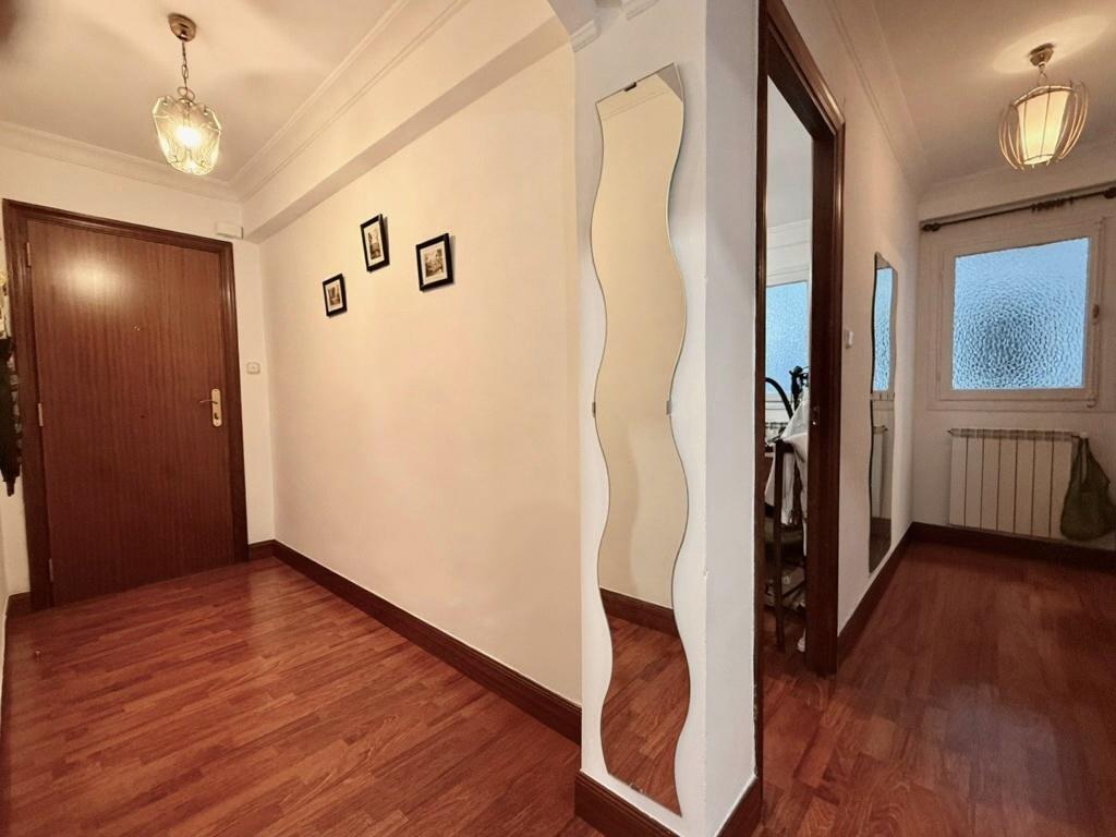 Imagen 1 Piso en venta en Errenteria / Calle Oiartzun-Renteria