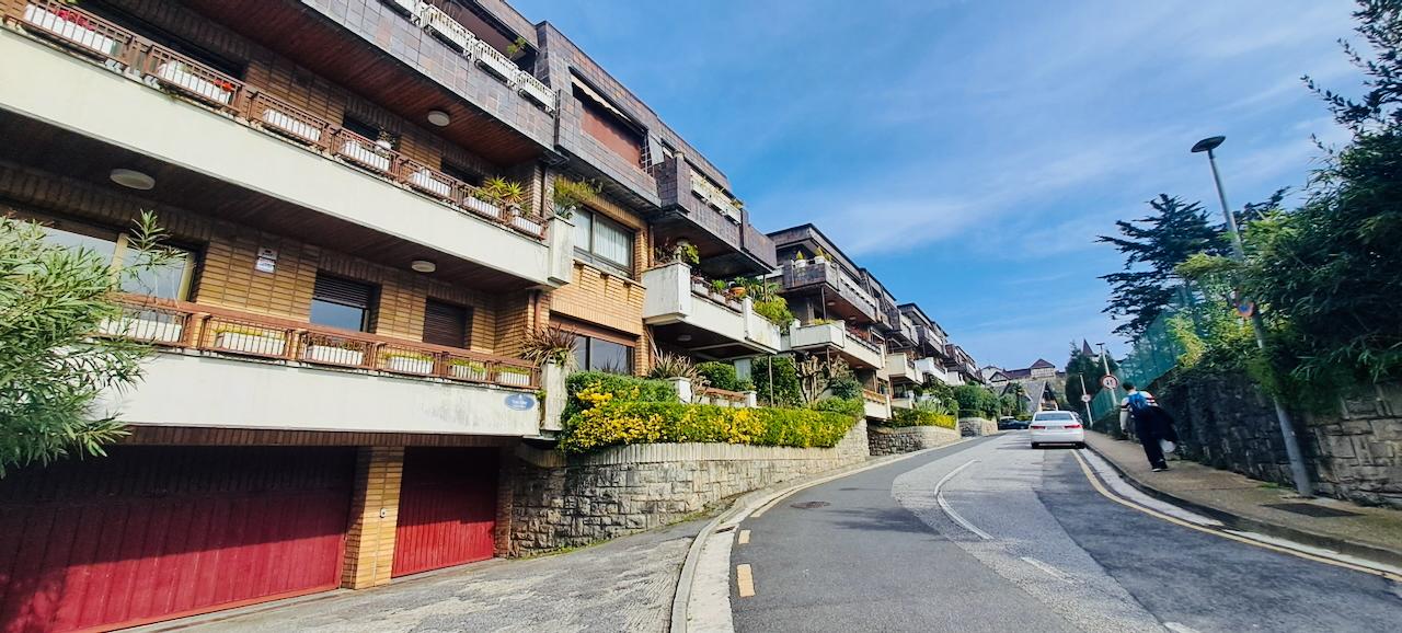 Imagen 5 Piso en venta en Donostia-San Sebastián / Paseo Toki Eder-Ategorrieta-Donostia