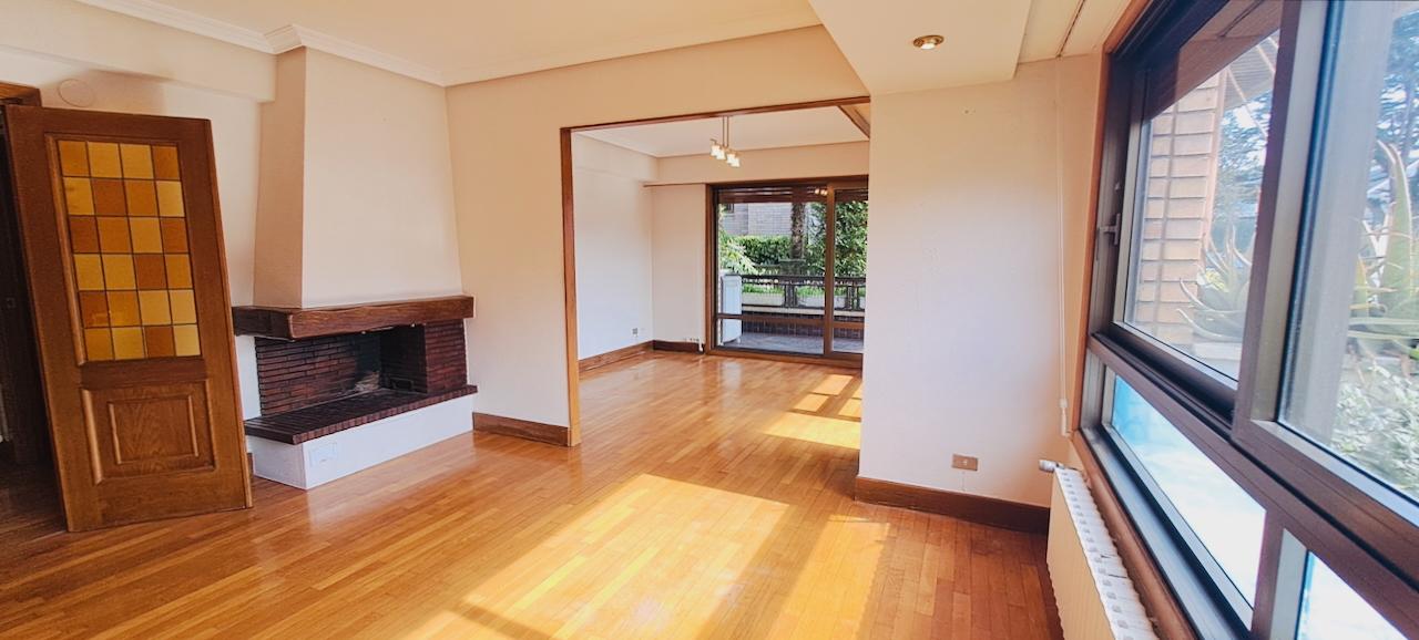 Imagen 3 Piso en venta en Donostia-San Sebastián / Paseo Toki Eder-Ategorrieta-Donostia