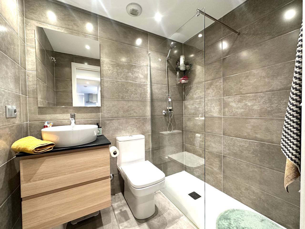 Imagen 23 Piso en venta en Donostia-San Sebastián / Pº Zubiaurre-Intxaurrondo-Donostia